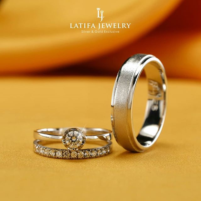 Cincin Emas Bandung, Cincin Kawin Bandung, Cincin Tunangan Bandung, Cincin Nikah Bandung, Pin Emas, Cincin Couple Bandung, Cincin Palladium Bandung, Cincin Perak Bandung, Cincin couple emas